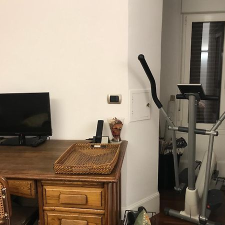 Habitacion Grande Y Confortable Con Bano Privado Junto A Guggenheim Bilbao Exterior foto